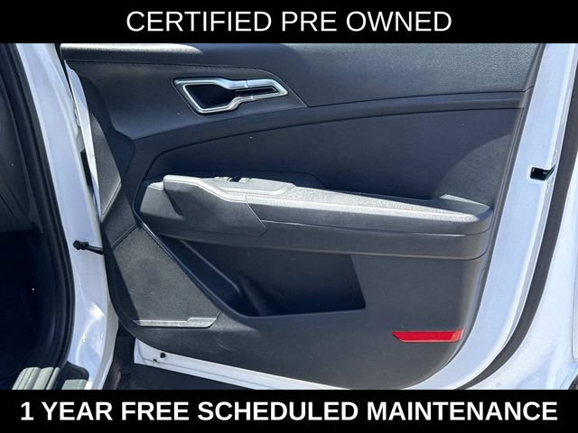 Used 2025 Kia Sportage LX FWD image 8
