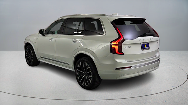 New 2026 Volvo XC90 T8 Plus w/ Protection Package Premier AWD/4WD image 5