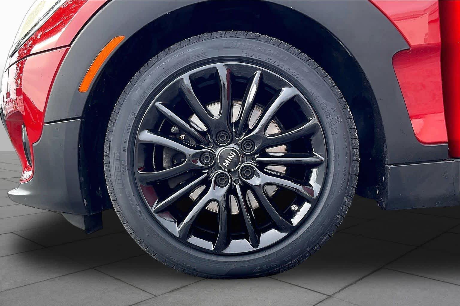 Used 2017 MINI Cooper Clubman ALL4 AWD/4WD image 9