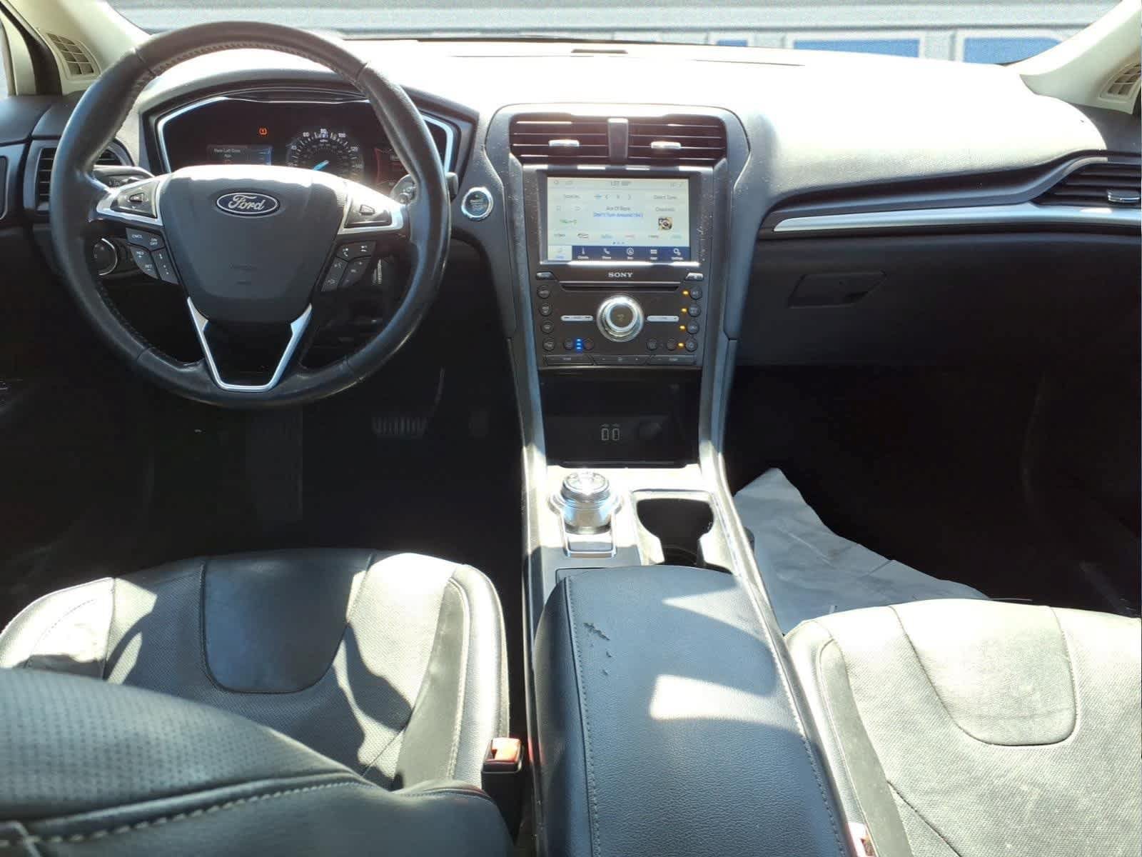 Used 2020 Ford Fusion Titanium AWD/4WD image 14