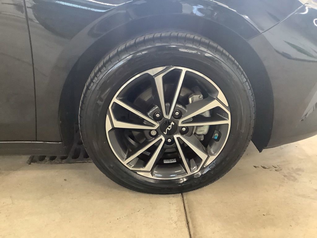 Certified 2023 Kia Forte LXS image 10
