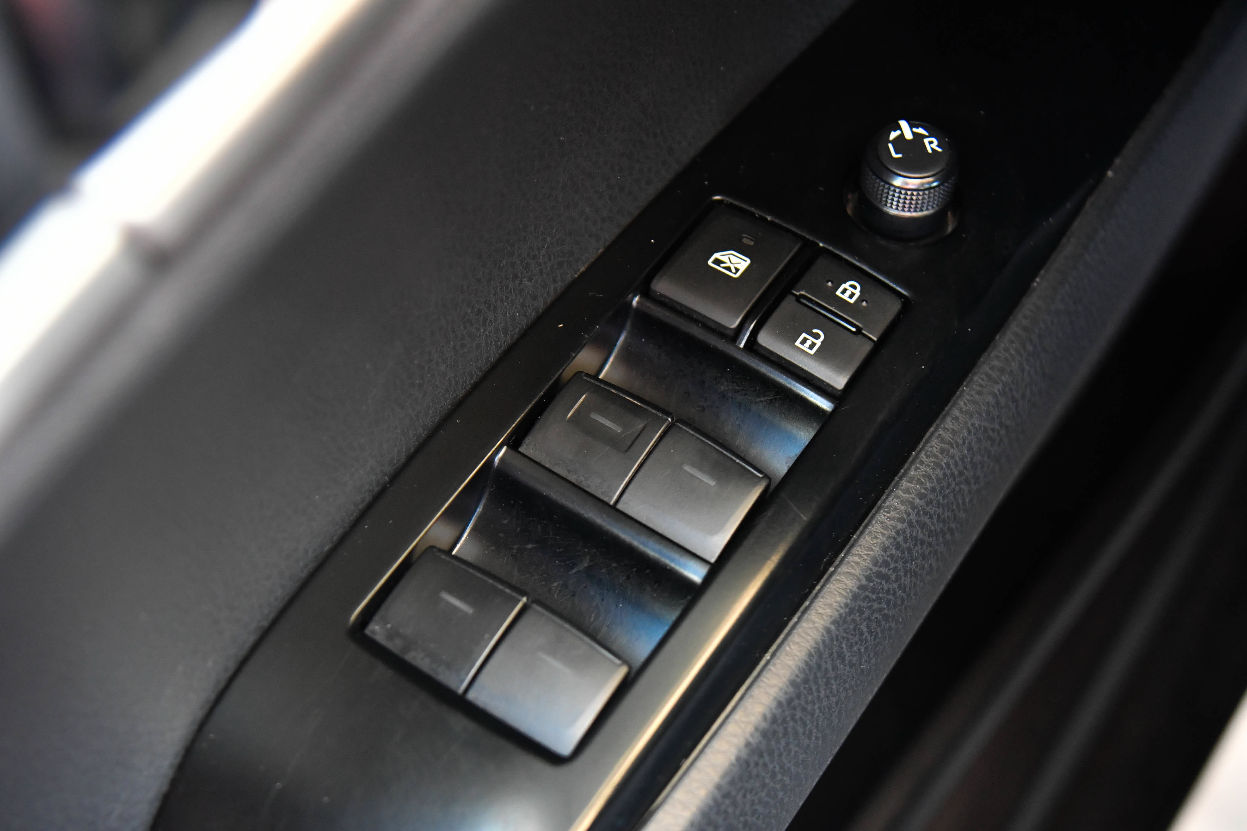 Used 2025 Toyota Camry LE FWD image 36