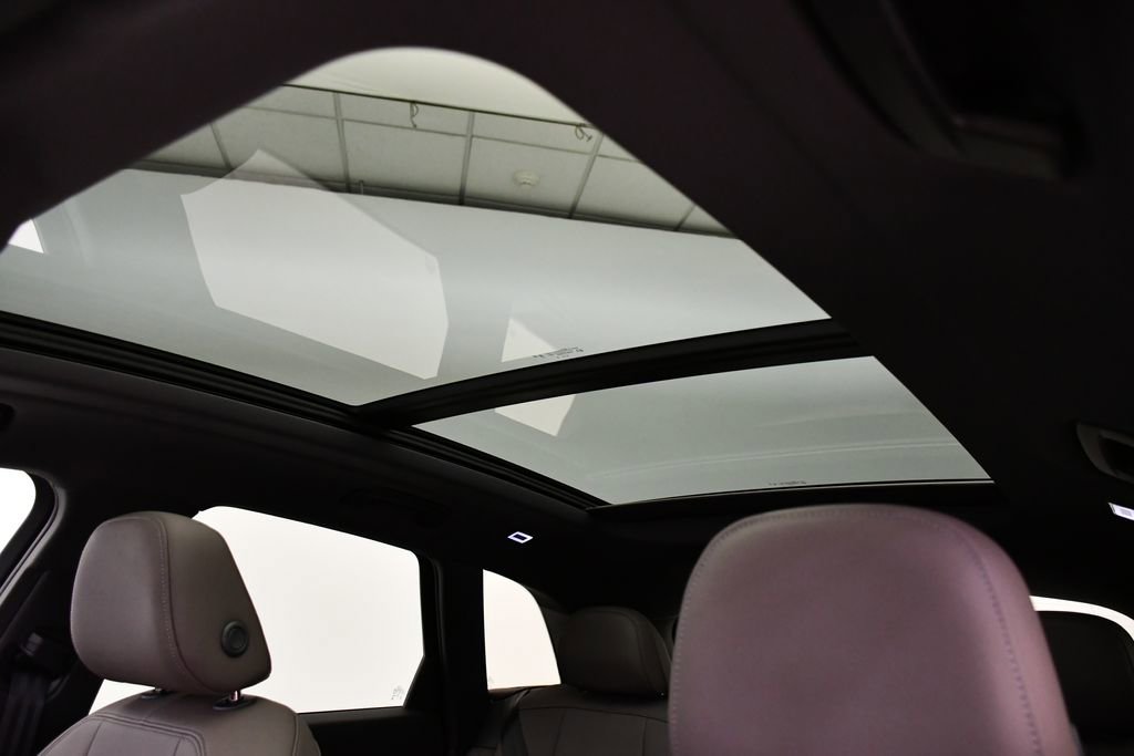 Used 2025 Audi Q5 Premium w/ Convenience Package image 17