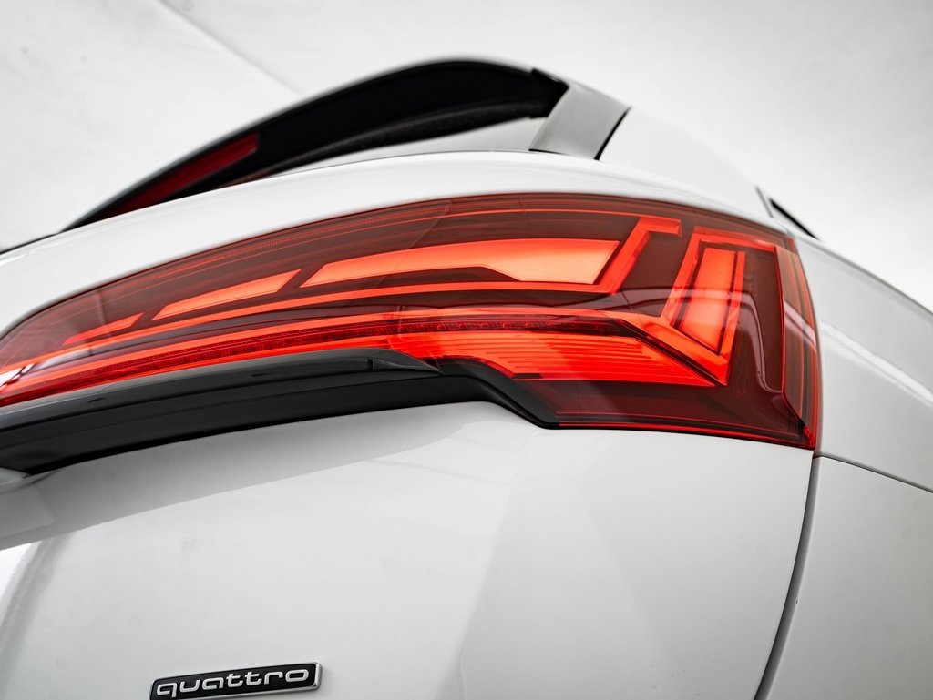 Certified 2025 Audi Q5 2.0T Premium w/ Convenience Plus Package image 17