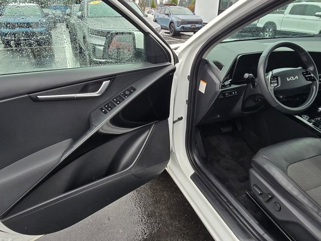 Certified 2023 Kia Niro EX image 22