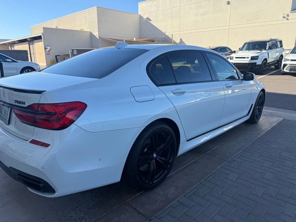 Used 2018 BMW 750i 750i image 4