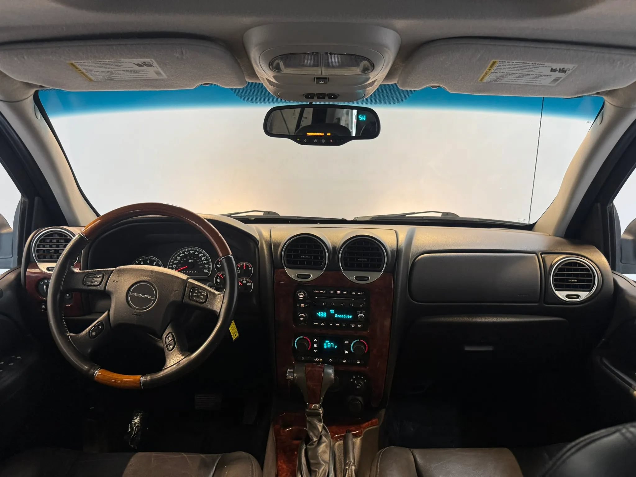 Used 2007 GMC Envoy Denali AWD/4WD image 11