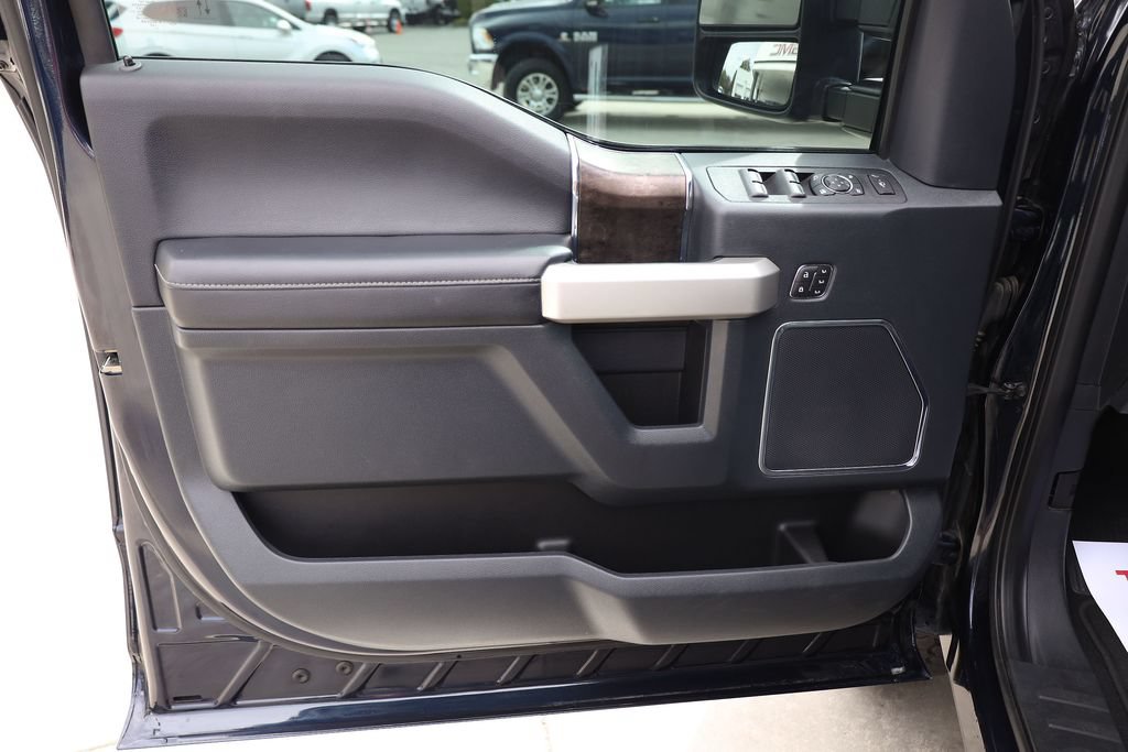 Used 2022 Ford F350 Lariat w/ Lariat Ultimate Package AWD/4WD image 10