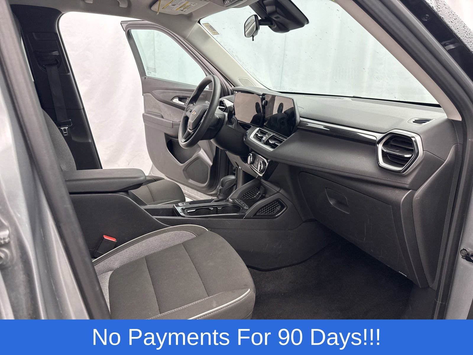 Used 2025 Chevrolet TrailBlazer LT AWD/4WD image 28