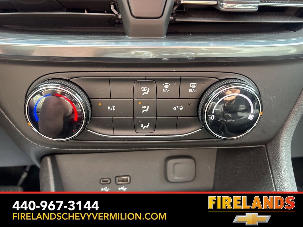 Used 2024 Buick Encore GX Preferred image 4