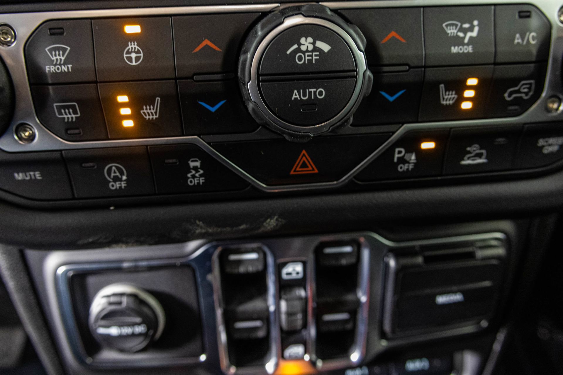 New 2026 Jeep Gladiator Mojave image 9