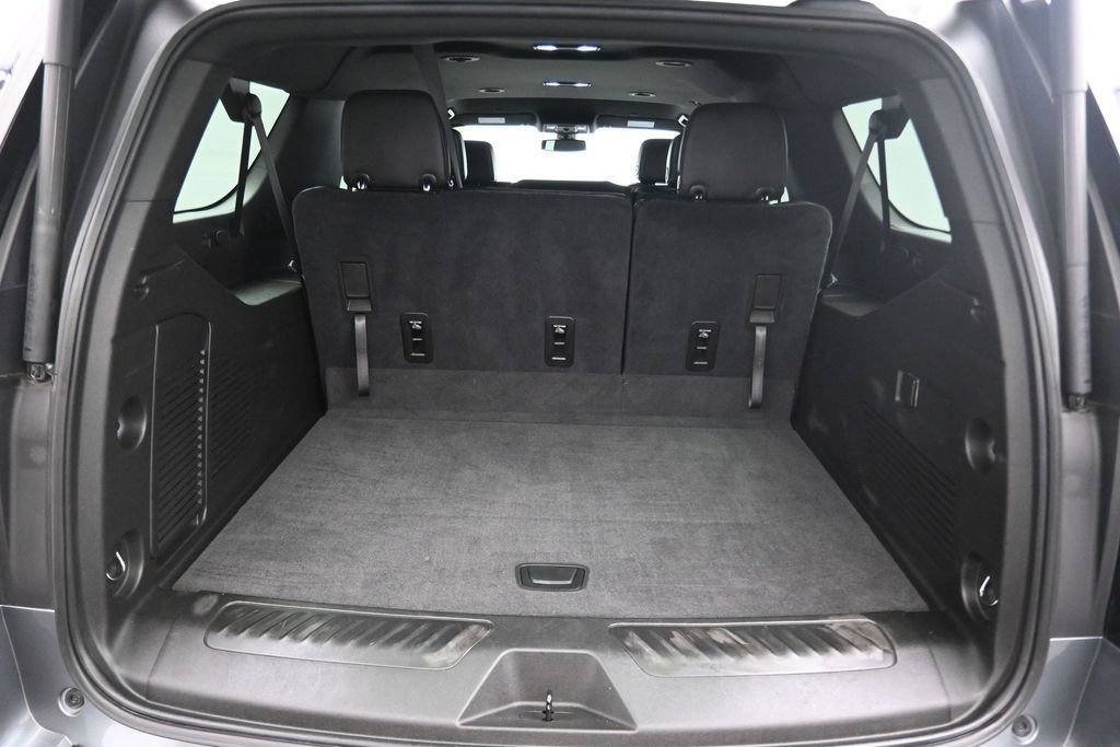Used 2021 Chevrolet Suburban LT RWD image 10