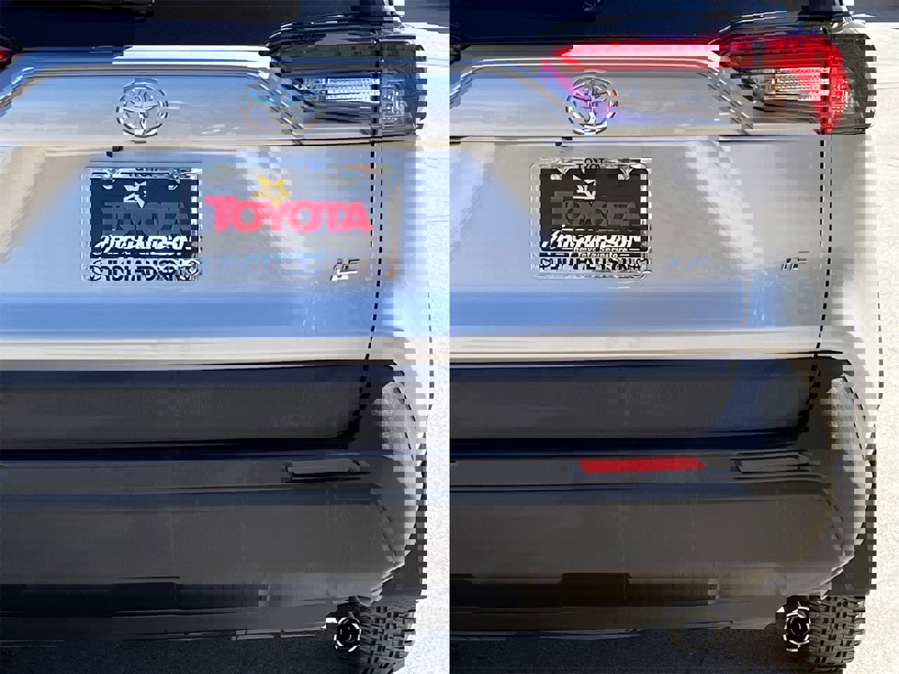 Used 2025 Toyota RAV4 LE image 6