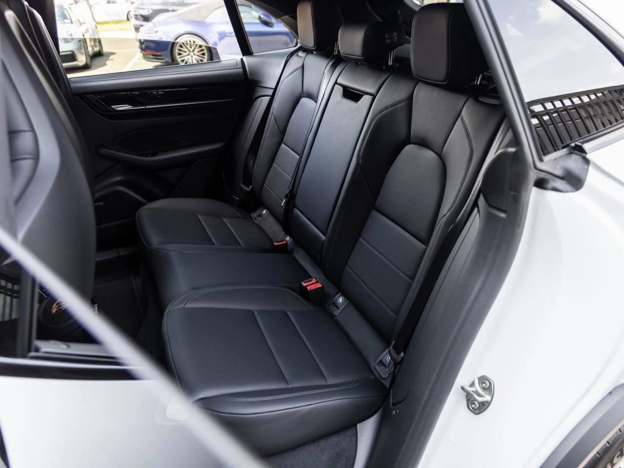 Used 2025 Porsche Macan 4S Electric image 77