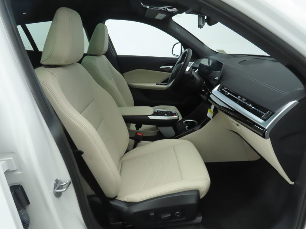 Certified 2025 BMW X2 xDrive28i w/ Premium Package image 20