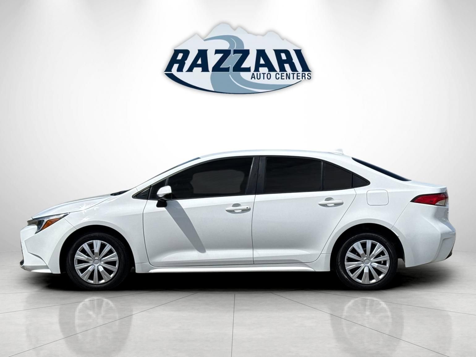 Used 2024 Toyota Corolla LE FWD image 6