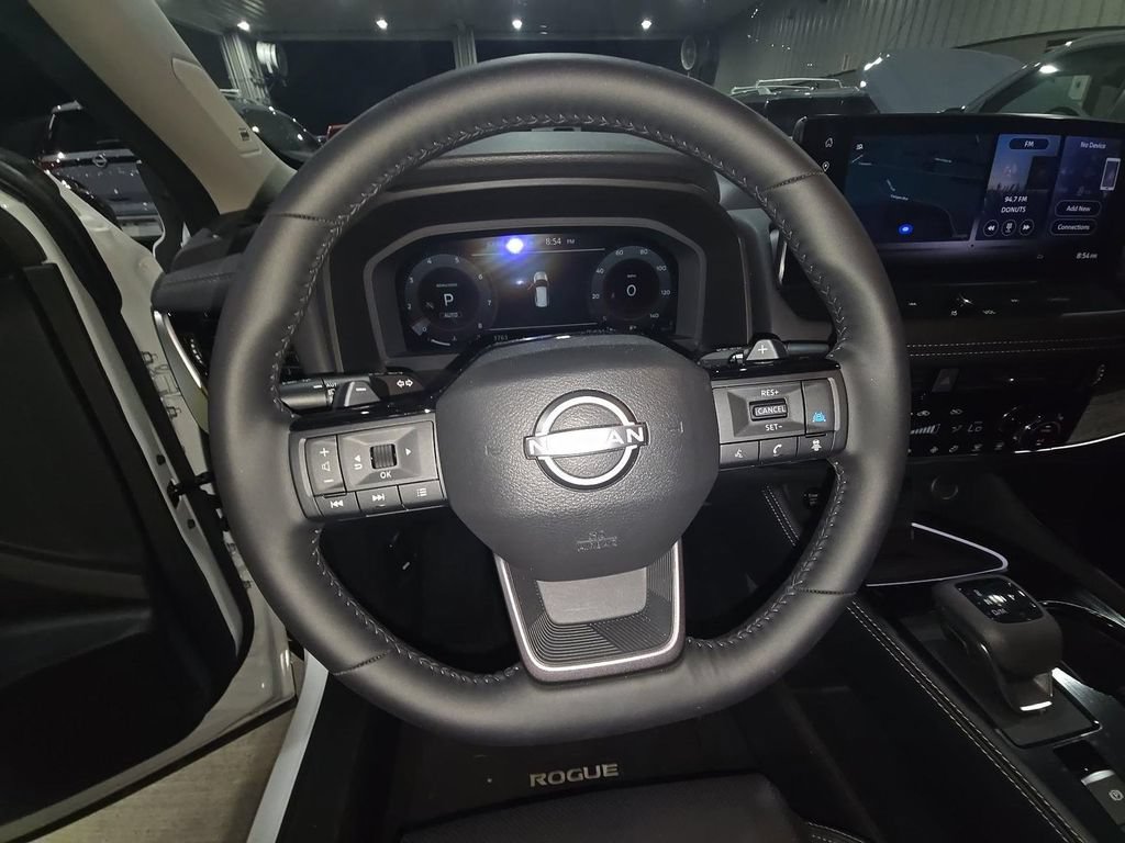 Certified 2026 Nissan Rogue Platinum w/ Platinum Premium Package AWD/4WD image 11