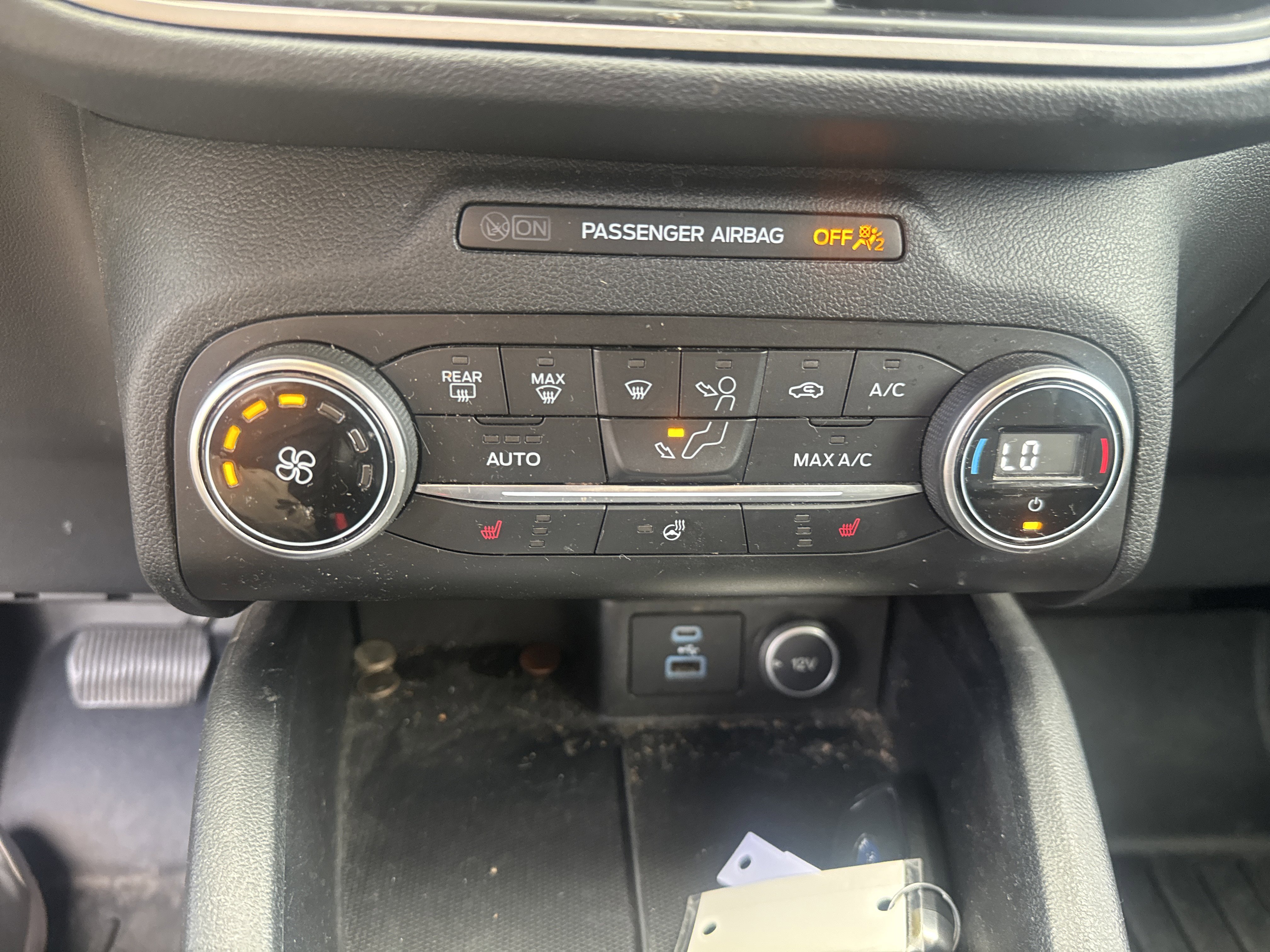 Used 2020 Ford Escape SEL image 25