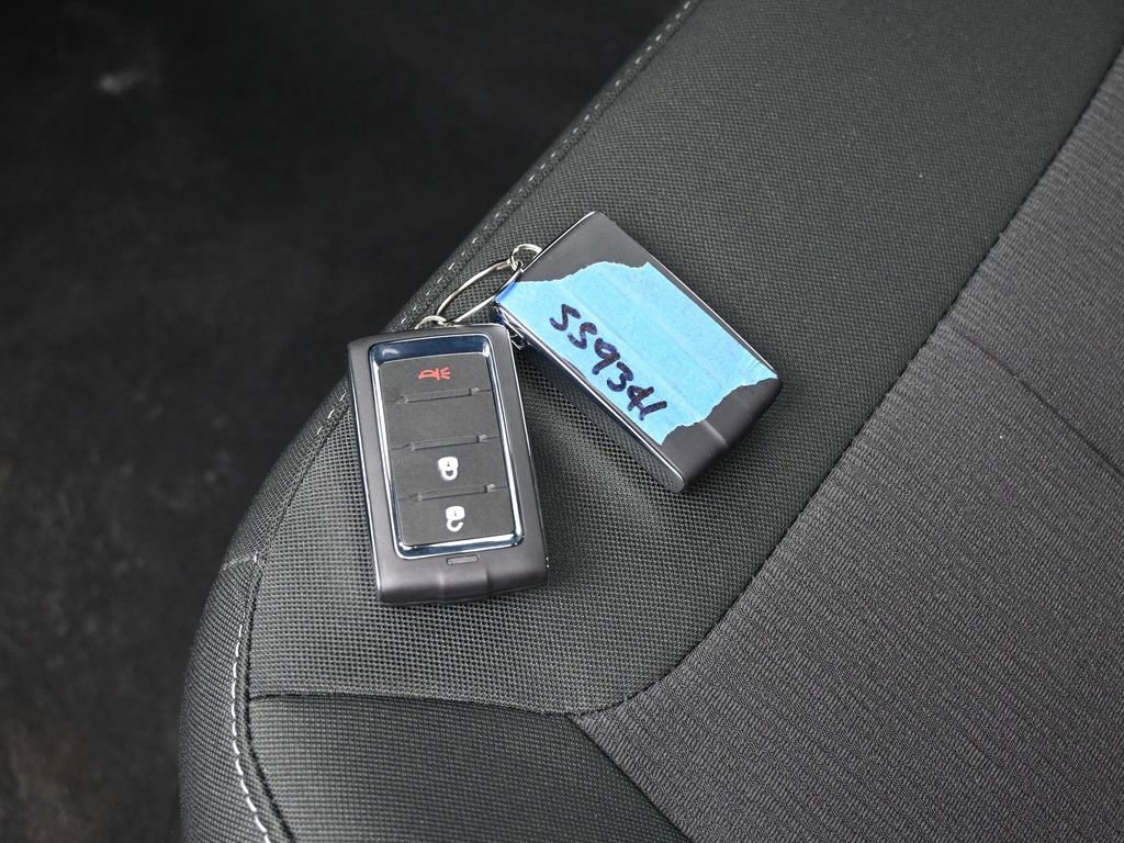 New 2026 Jeep Grand Cherokee L Laredo image 18