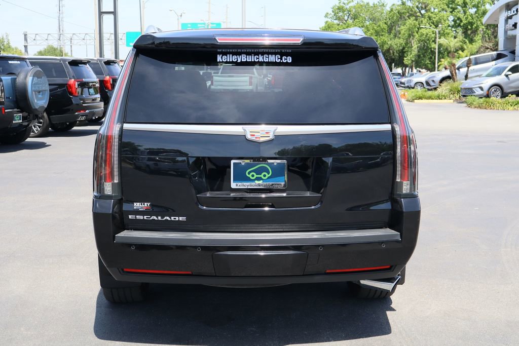 Used 2020 Cadillac Escalade Premium Luxury RWD image 8