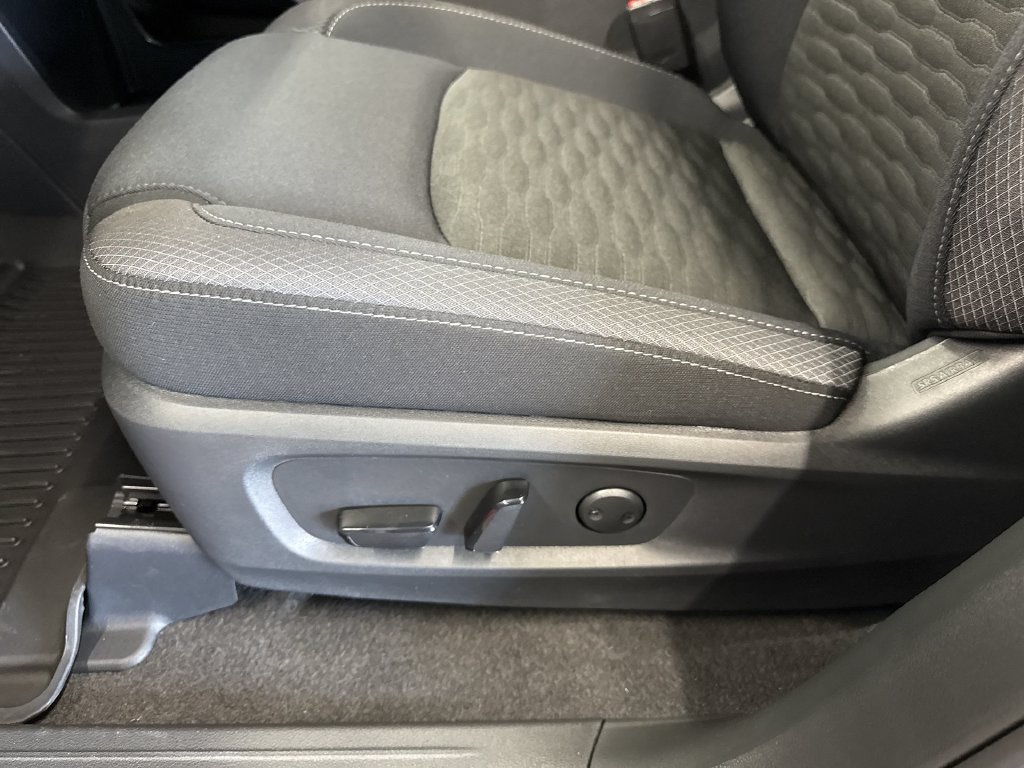 New 2026 Nissan Pathfinder SV AWD/4WD image 14