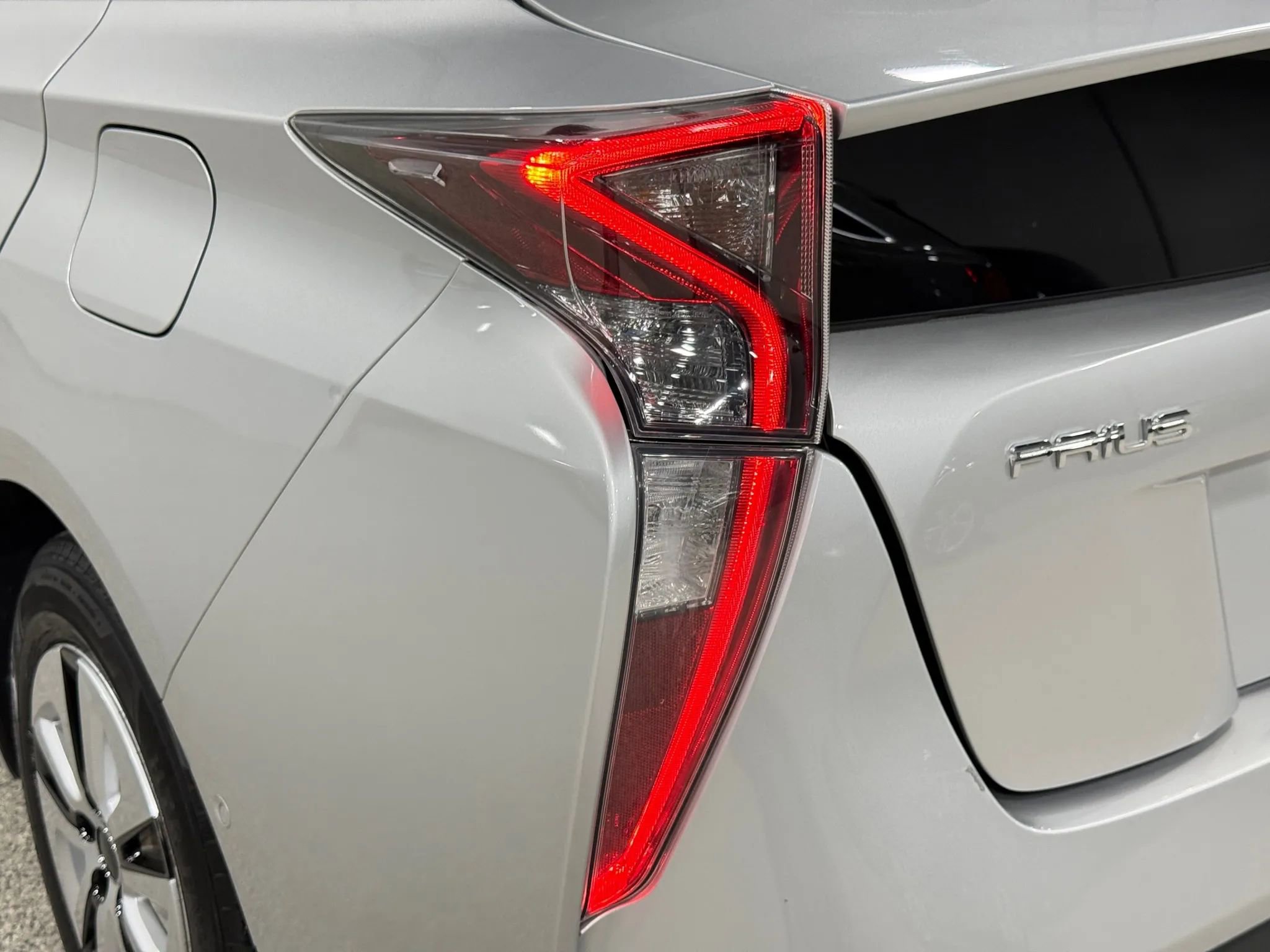 Used 2017 Toyota Prius Four w/ Premium Convenience Package image 68