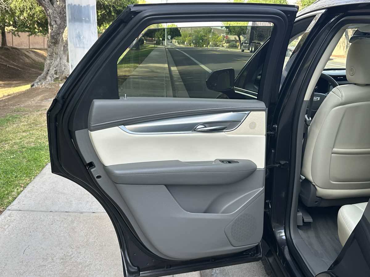 Used 2017 Cadillac XT5 Luxury w/ Driver Awareness Package image 49