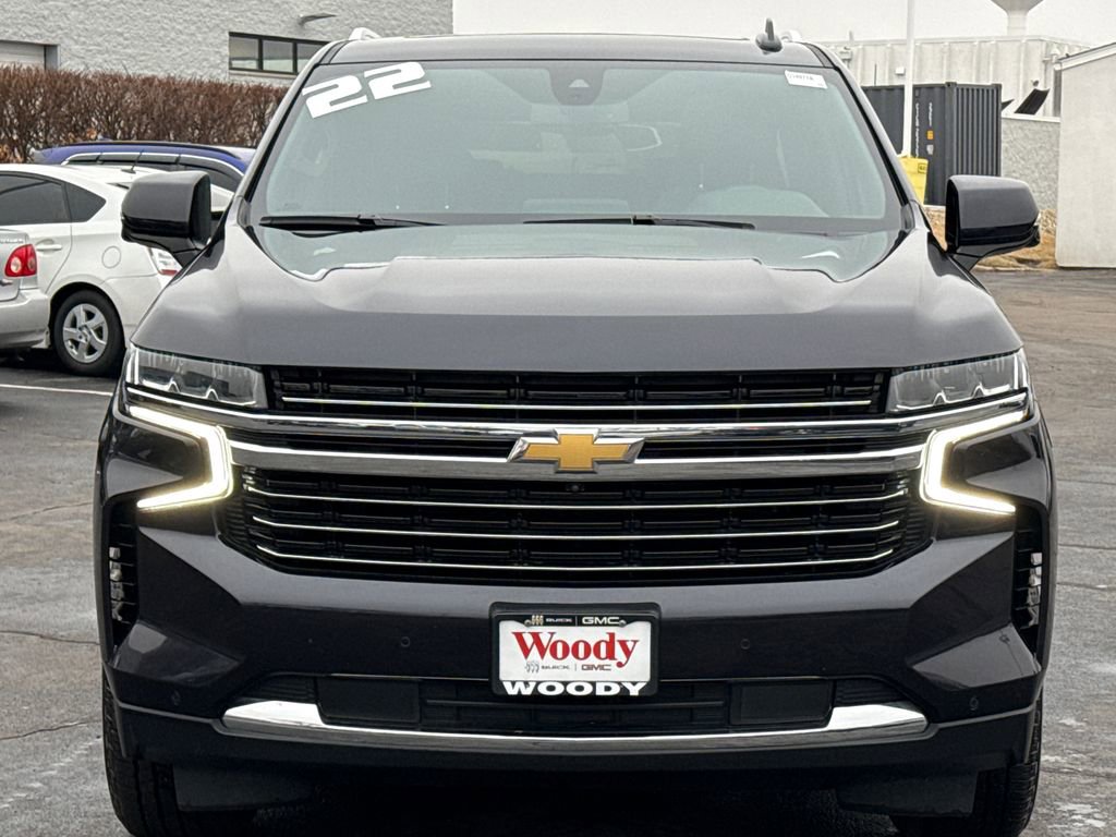Used 2022 Chevrolet Suburban LT w/ LT Signature Plus Package image 4