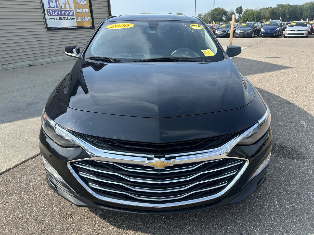 Used 2020 Chevrolet Malibu LT FWD image 2