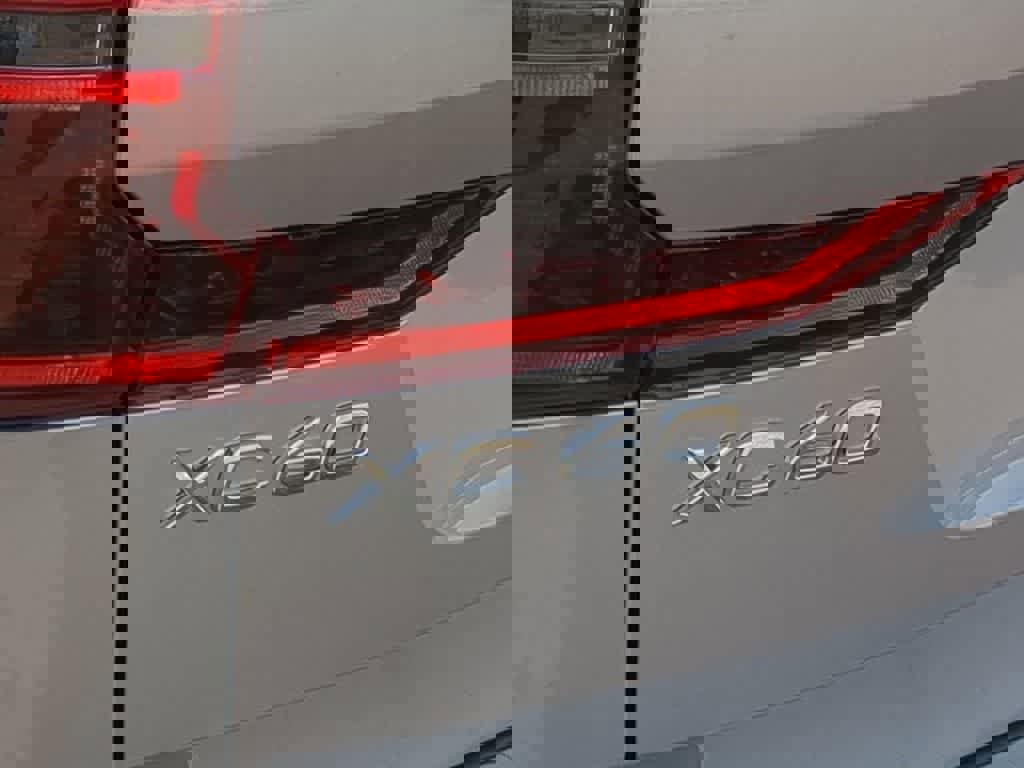 New 2026 Volvo XC60 B5 Plus w/ Protection Package Premier image 12