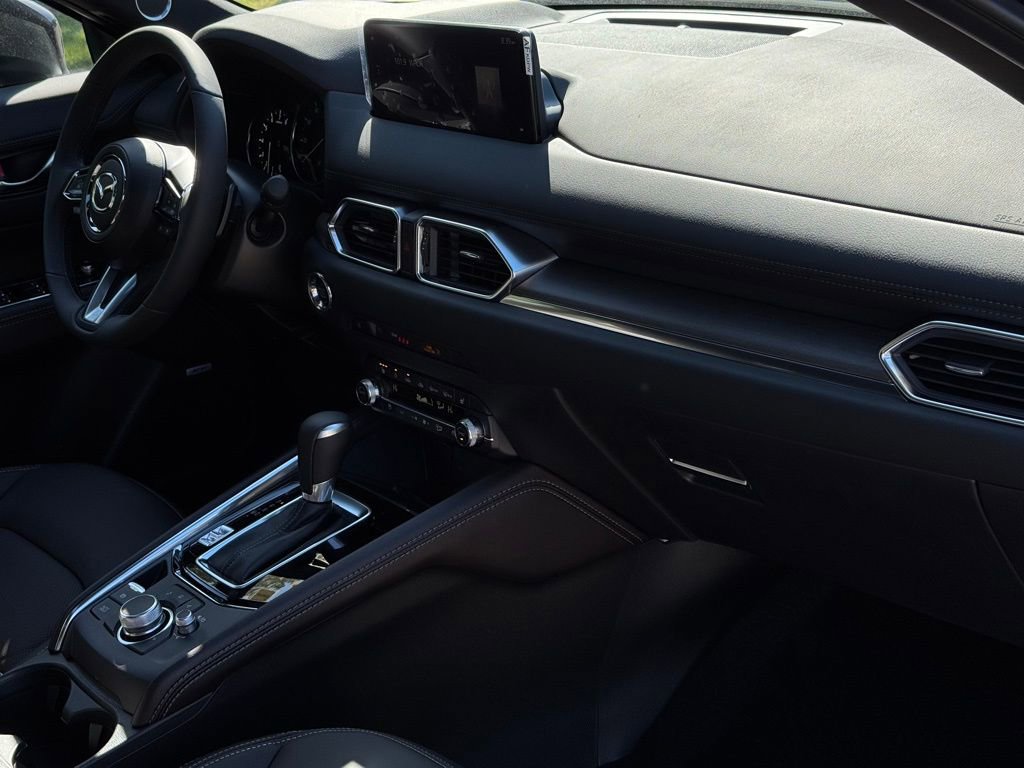 Used 2025 MAZDA CX-5 Signature image 28