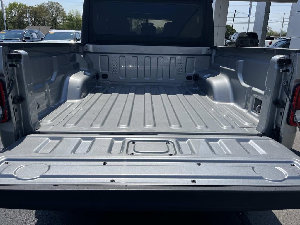 Certified 2021 Jeep Gladiator Mojave w/ Cold Weather Group AWD/4WD image 10