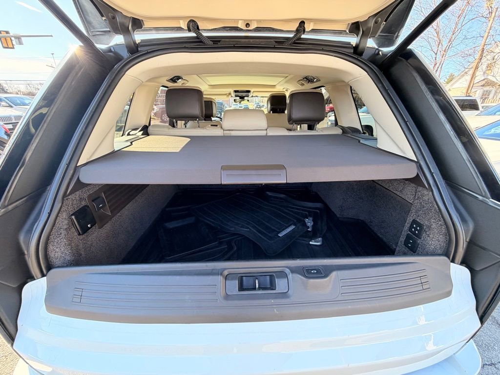 Used 2018 Land Rover Range Rover HSE image 28