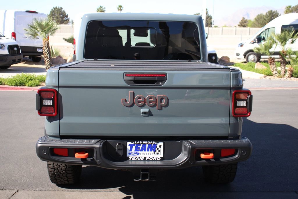 Used 2025 Jeep Gladiator Mojave image 7