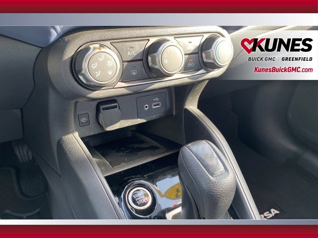 Used 2023 Nissan Versa SV image 23