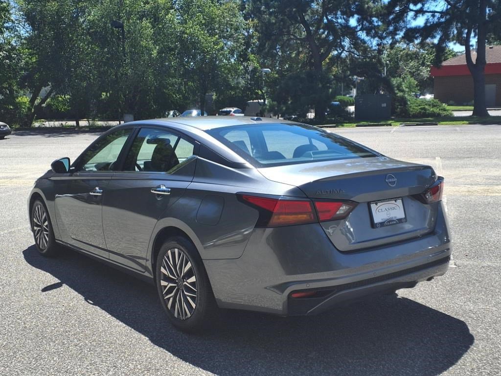 Used 2023 Nissan Altima 2.5 SV image 9