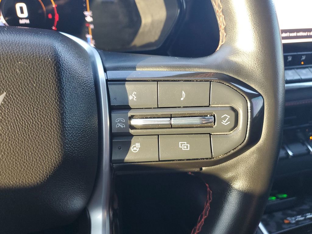 Used 2023 Chevrolet Colorado Z71 w/ Z71 Convenience Package 2 image 36