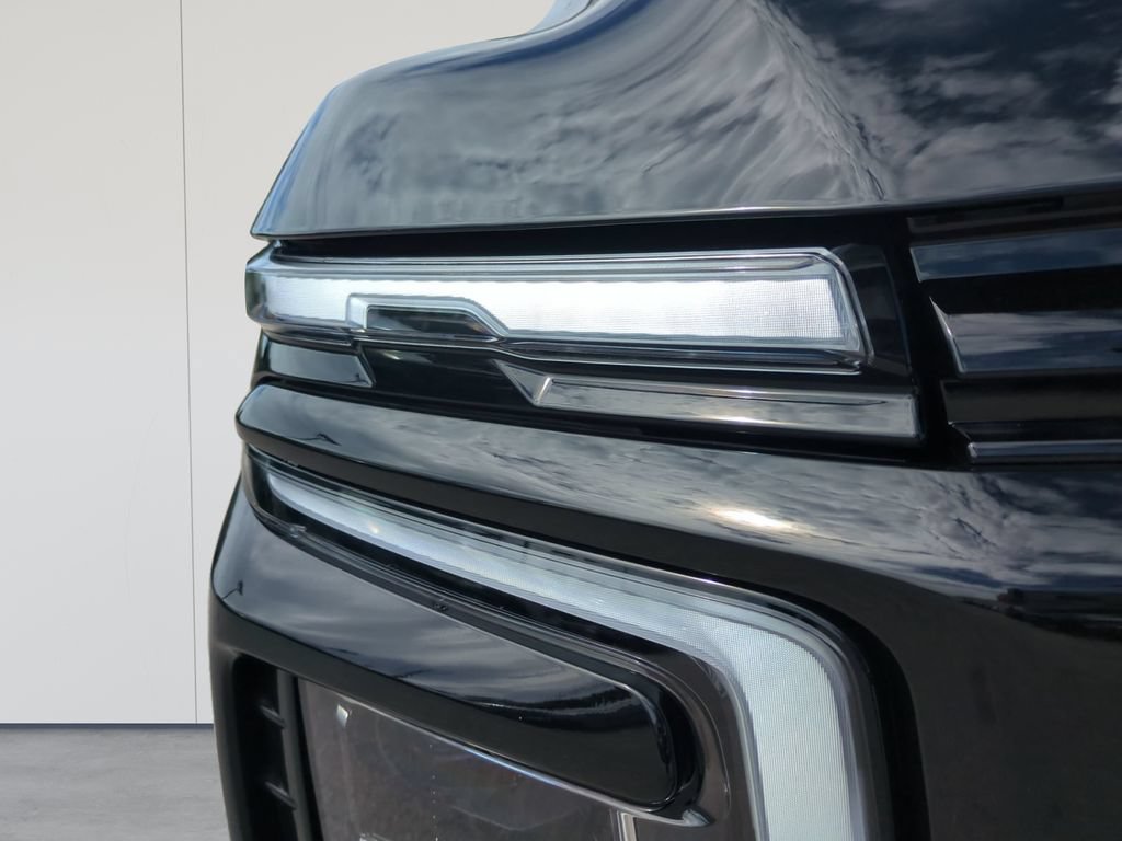 New 2026 Chevrolet Suburban LS w/ Max Trailering Package RWD image 9