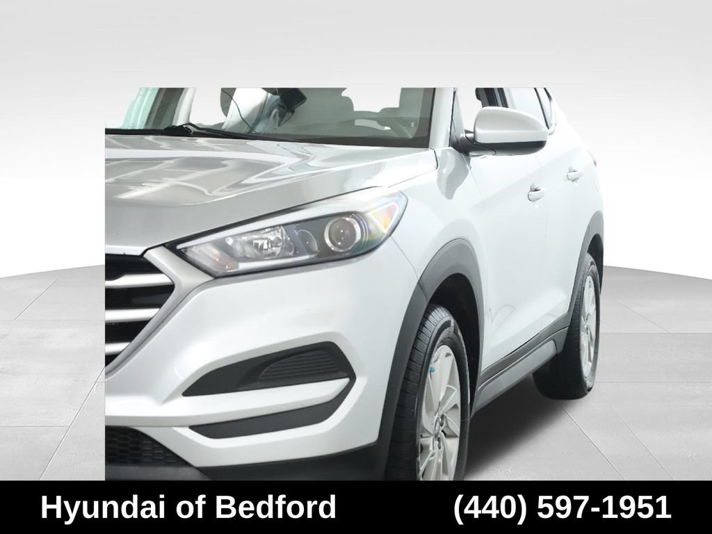 Used 2017 Hyundai Tucson SE w/ Cargo Package FWD image 4