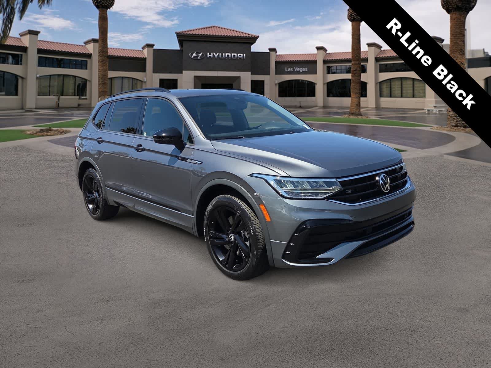 Used 2023 Volkswagen Tiguan SE R-Line FWD image 2