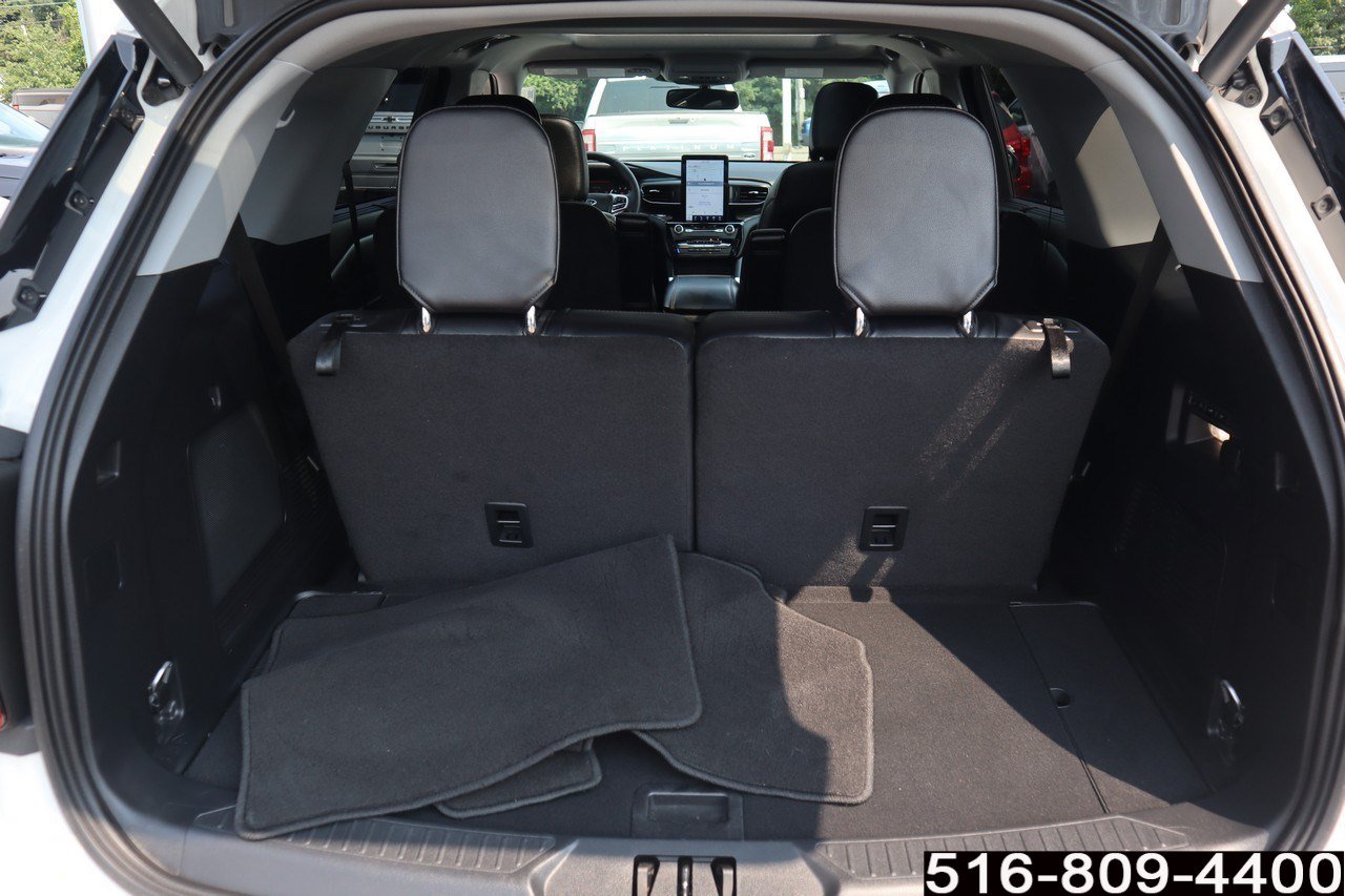 Used 2023 Ford Explorer Limited w/ Limited Technology Package AWD/4WD image 32