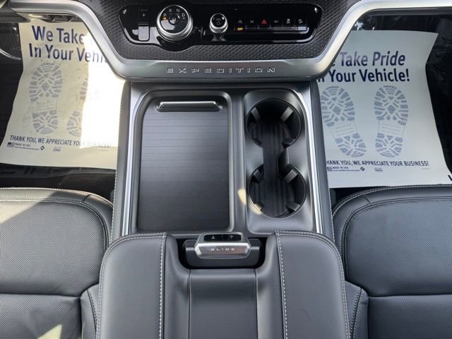 Used 2025 Ford Expedition Platinum w/ Stealth Performance Package AWD/4WD image 24