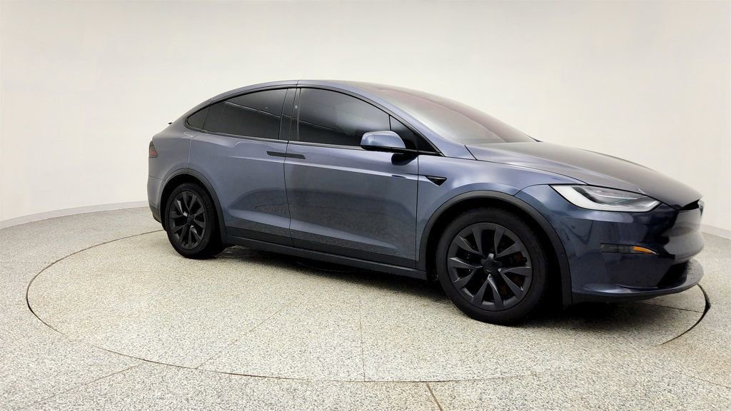 Used 2022 Tesla Model X image 3
