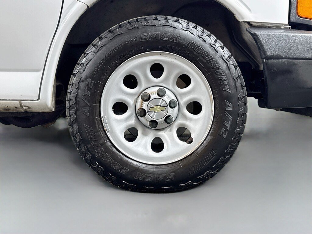 Used 2013 Chevrolet Express 1500 RWD image 33