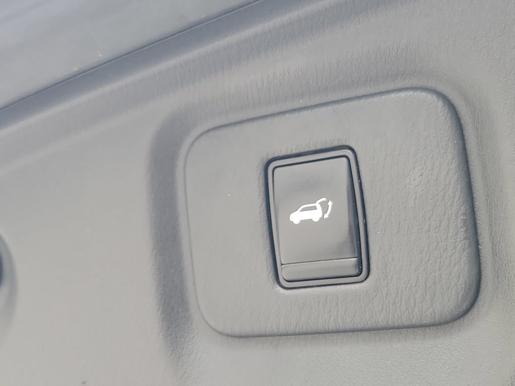 Used 2019 Nissan Pathfinder Platinum w/ Cargo Package AWD/4WD image 10