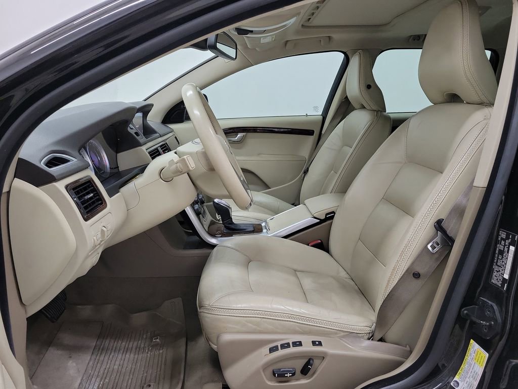 Used 2013 Volvo XC70 3.2 image 16