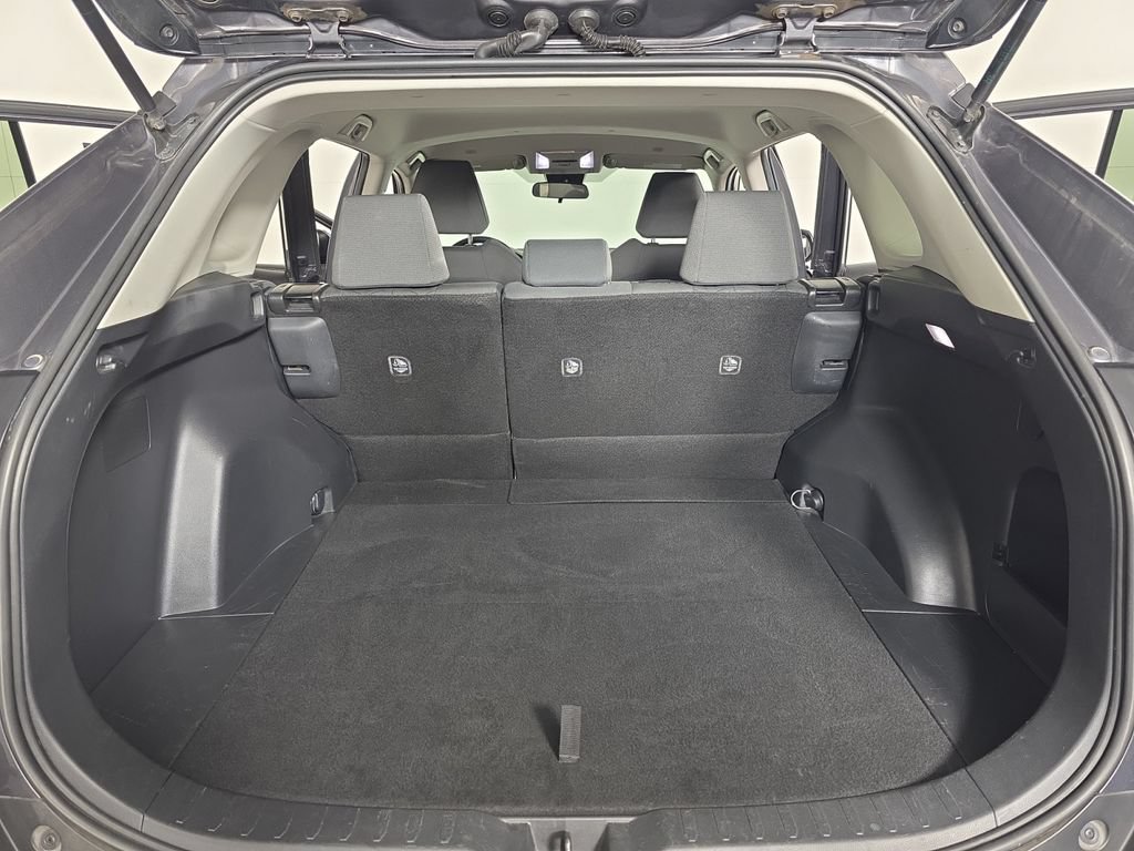 Used 2024 Toyota RAV4 XLE AWD/4WD image 27