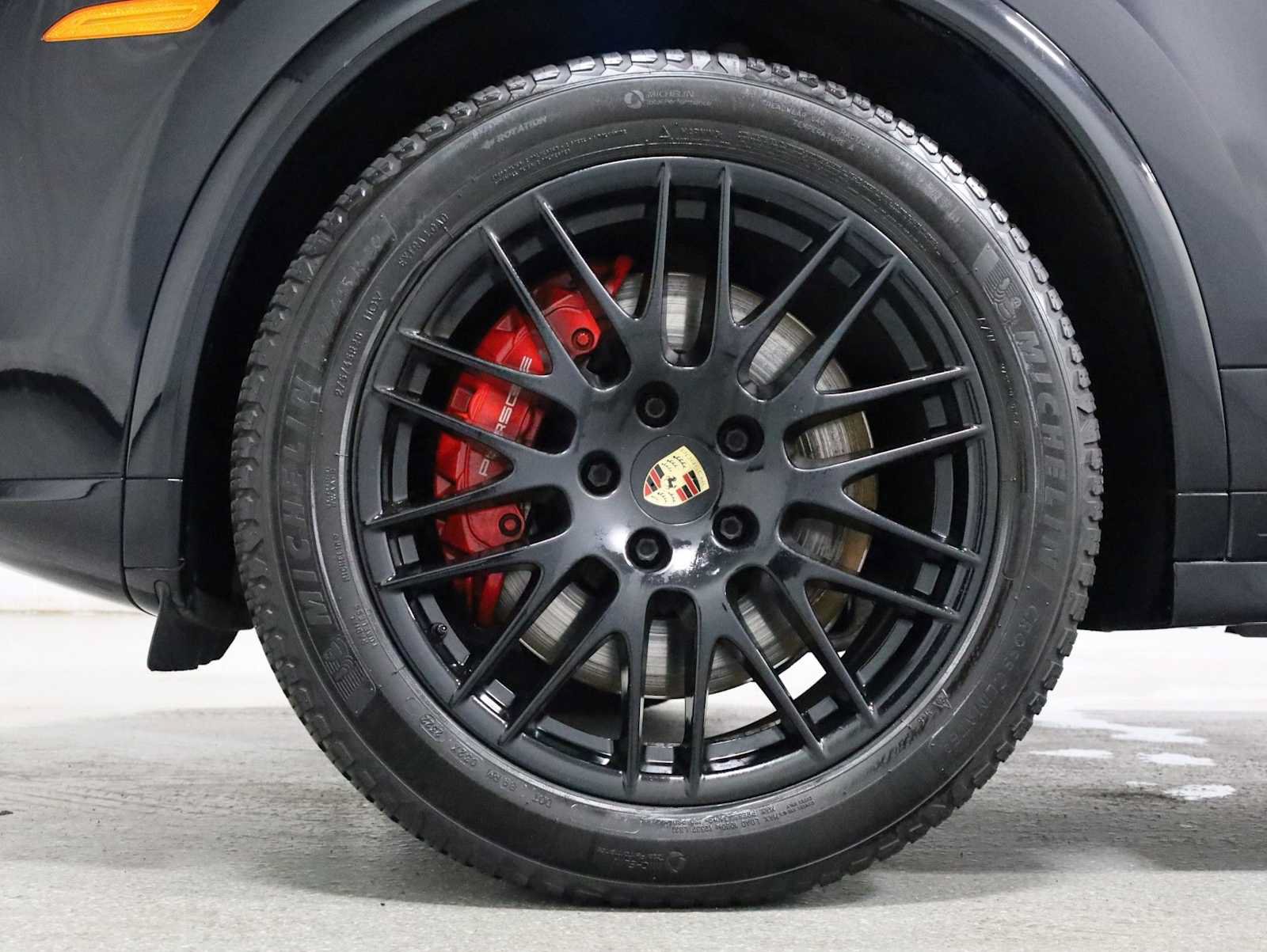 Used 2016 Porsche Cayenne GTS AWD/4WD image 40