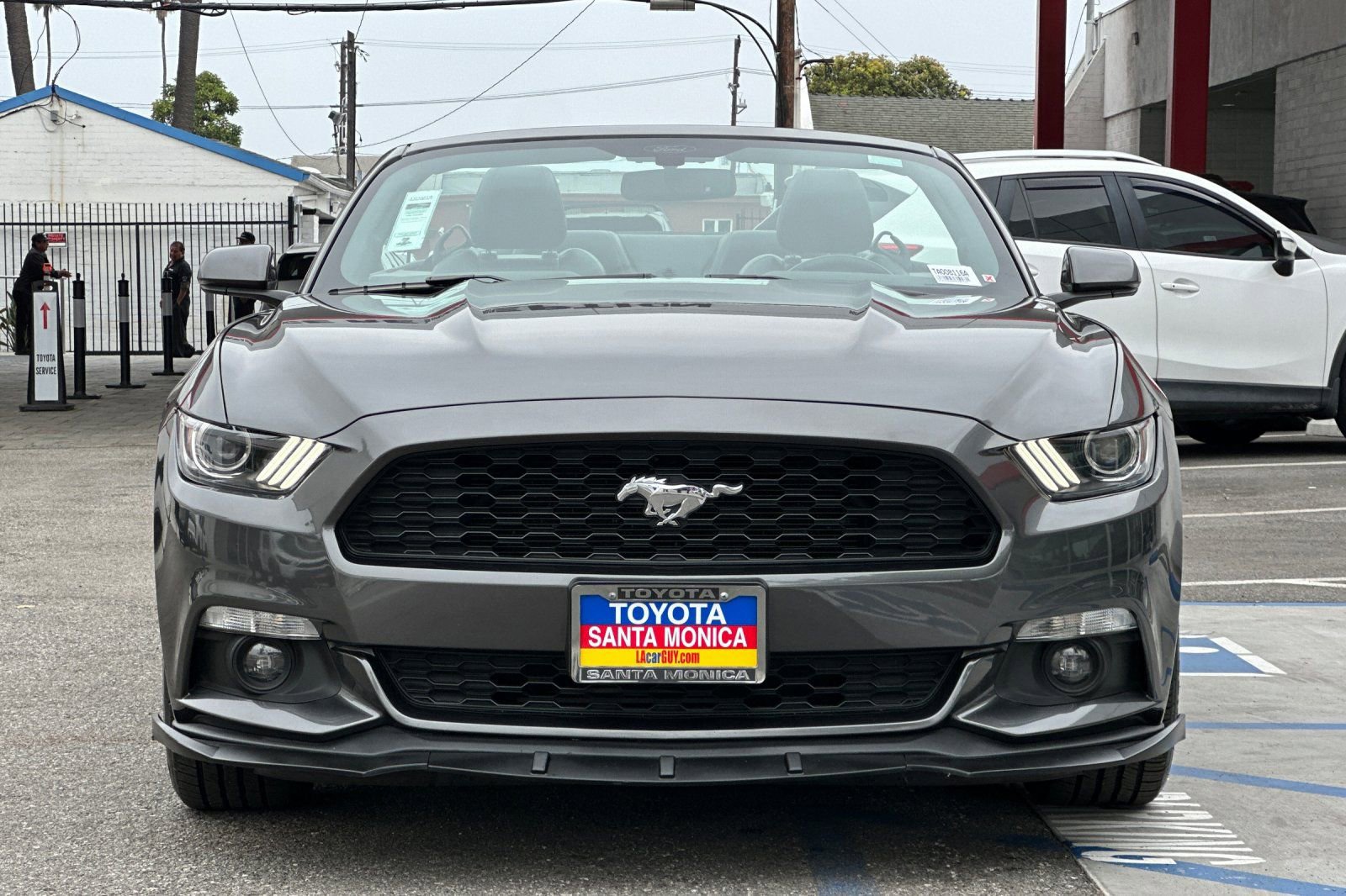 Used 2017 Ford Mustang Premium RWD image 9