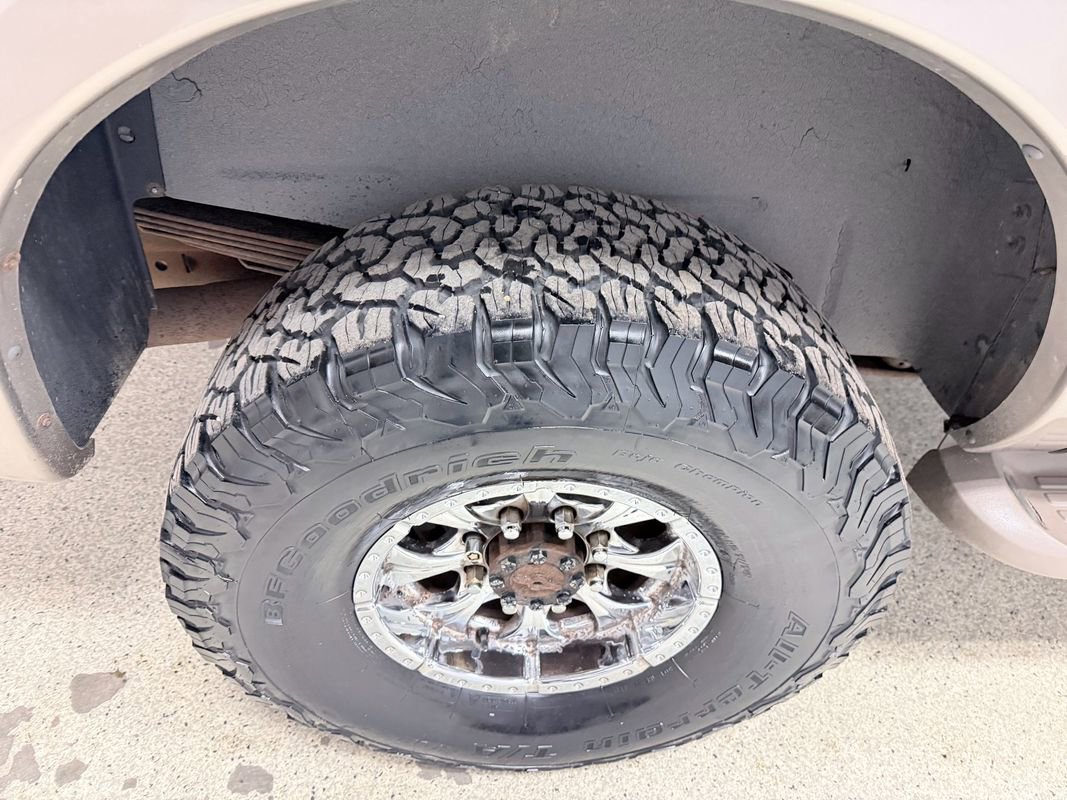 Used 2001 Ford Excursion Limited image 11